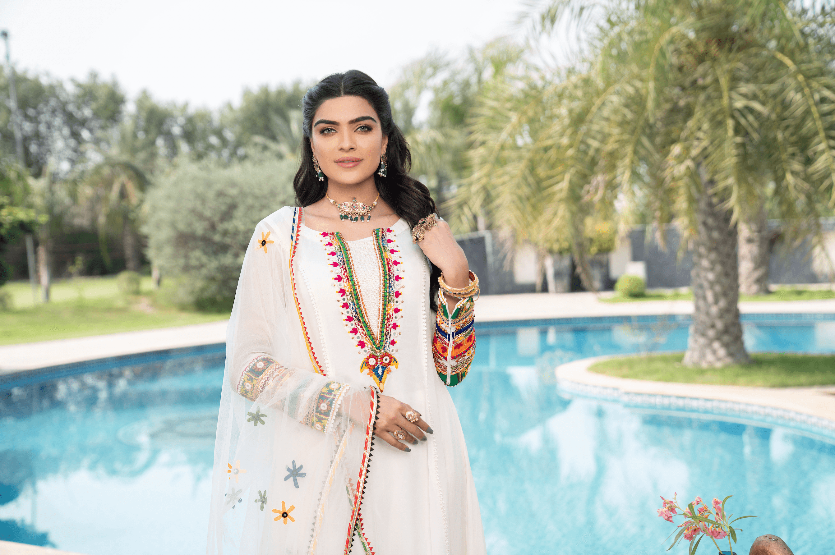 Z-245 White - KHUDA BAKSH CREATIONS